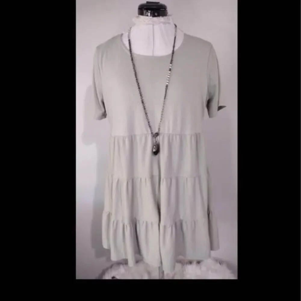 Large Zenana light green Ruffle Tunic Blouse pit-pit=19” length=28” C3448 - Picture 1 of 5